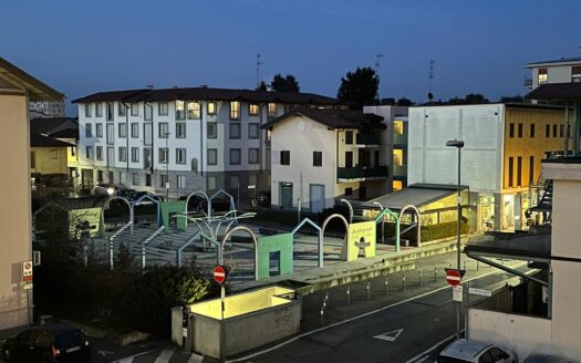 ATTICO – AMPIO TRILOCALI – ULTIMO PIANO – RESIDENZA LA CORTE – via Po Lissone – CLASSE ENERGETICA A4 – TARGET 2050