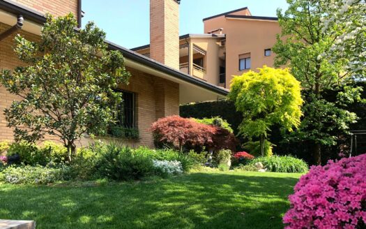 Villa Indipendente via Renato Espedito Teruzzi 88, Centro, Arcore