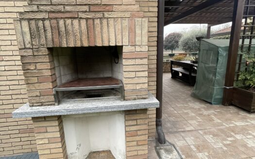 Villa Indipendente via Renato Espedito Teruzzi 88, Centro, Arcore