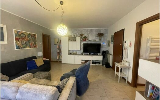 AMPIO 3+K LOCALI GHB – CLASSE A2 – BIASSONO VIA PADANIA 21