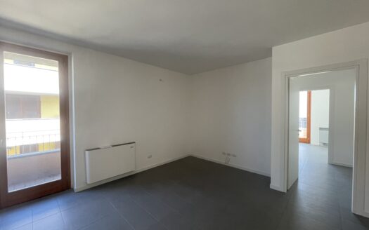 AMPIO ATTICO 4+K LOCALI – SOVICO, VIA G. LEOPARDI N. 26